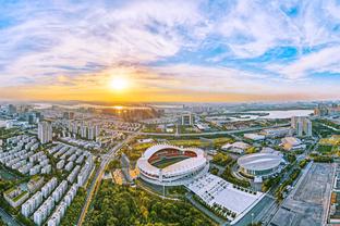 记者谈今夏换帅球队：利物浦拜仁巴萨可能还有切尔西，很热闹